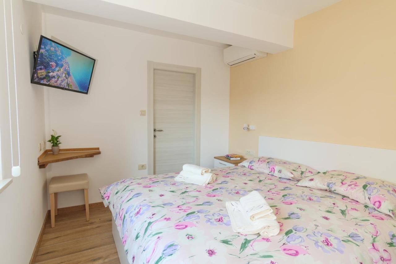 Apartmani Ravan Cernik  外观 照片
