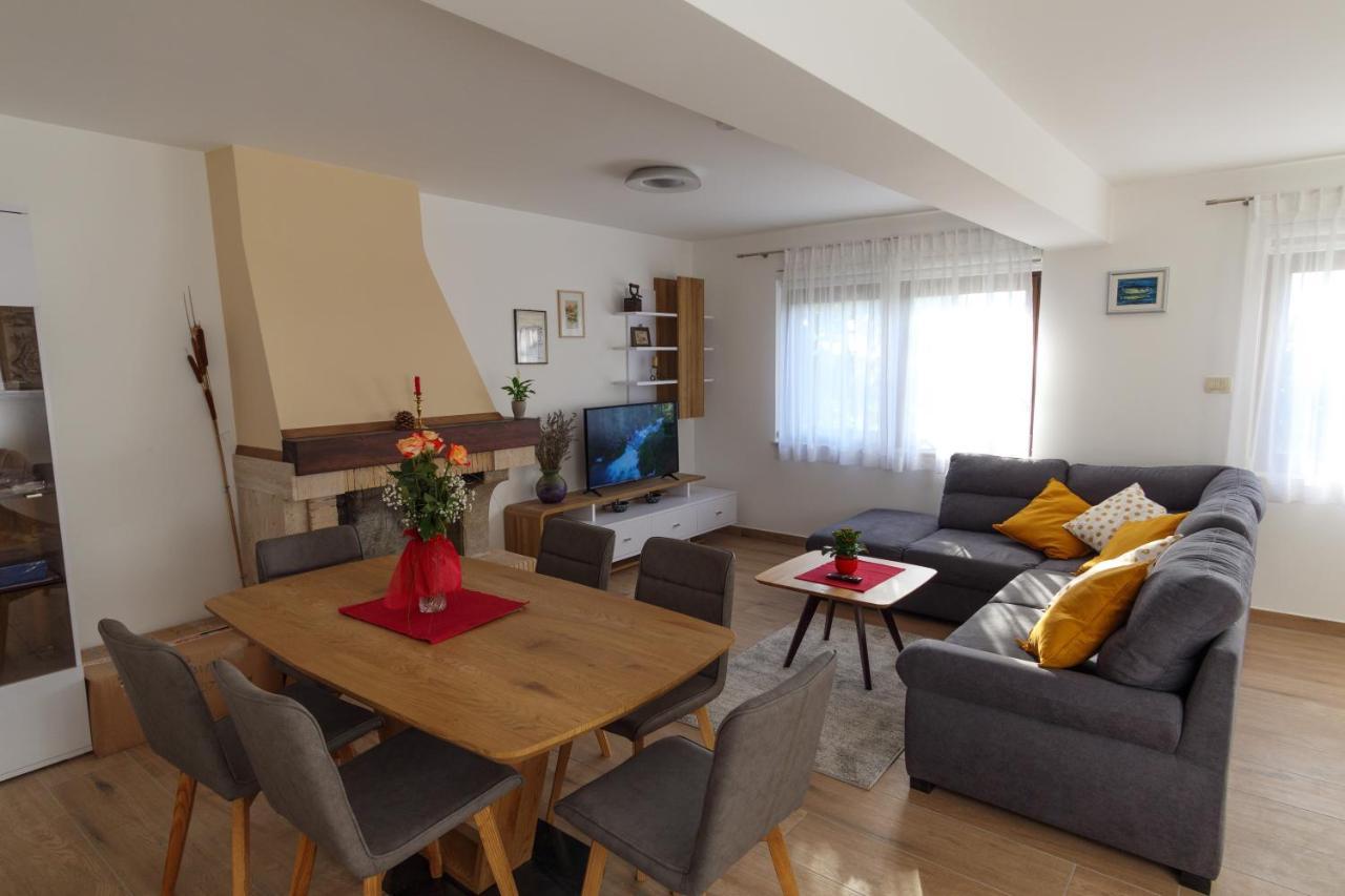 Apartmani Ravan Cernik  外观 照片