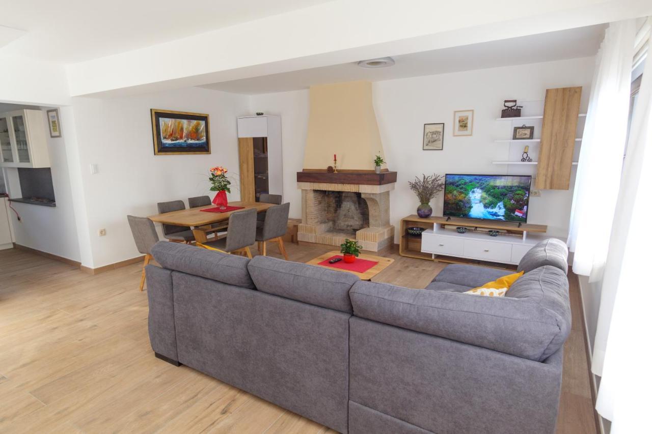 Apartmani Ravan Cernik  外观 照片